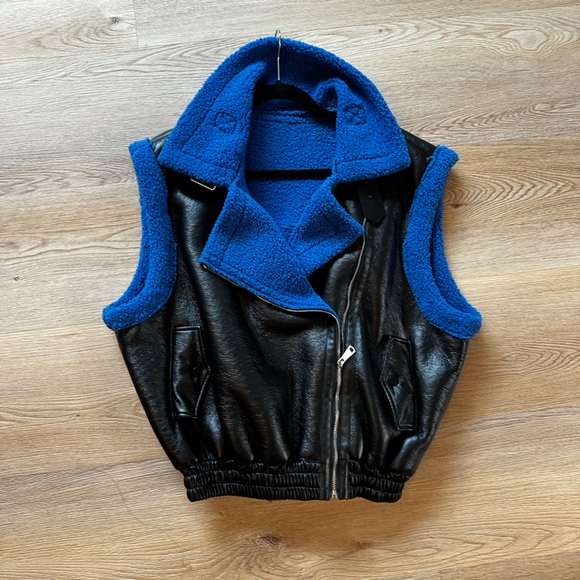 Storets Faux Leather and Sherpa Vest - Picture 3 of 3